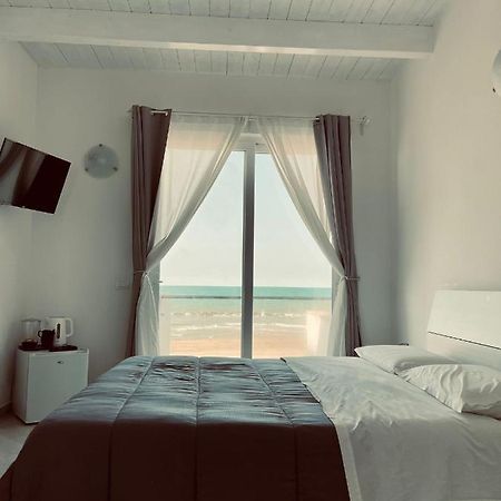 Carfagnini Rooms Termoli Exterior photo